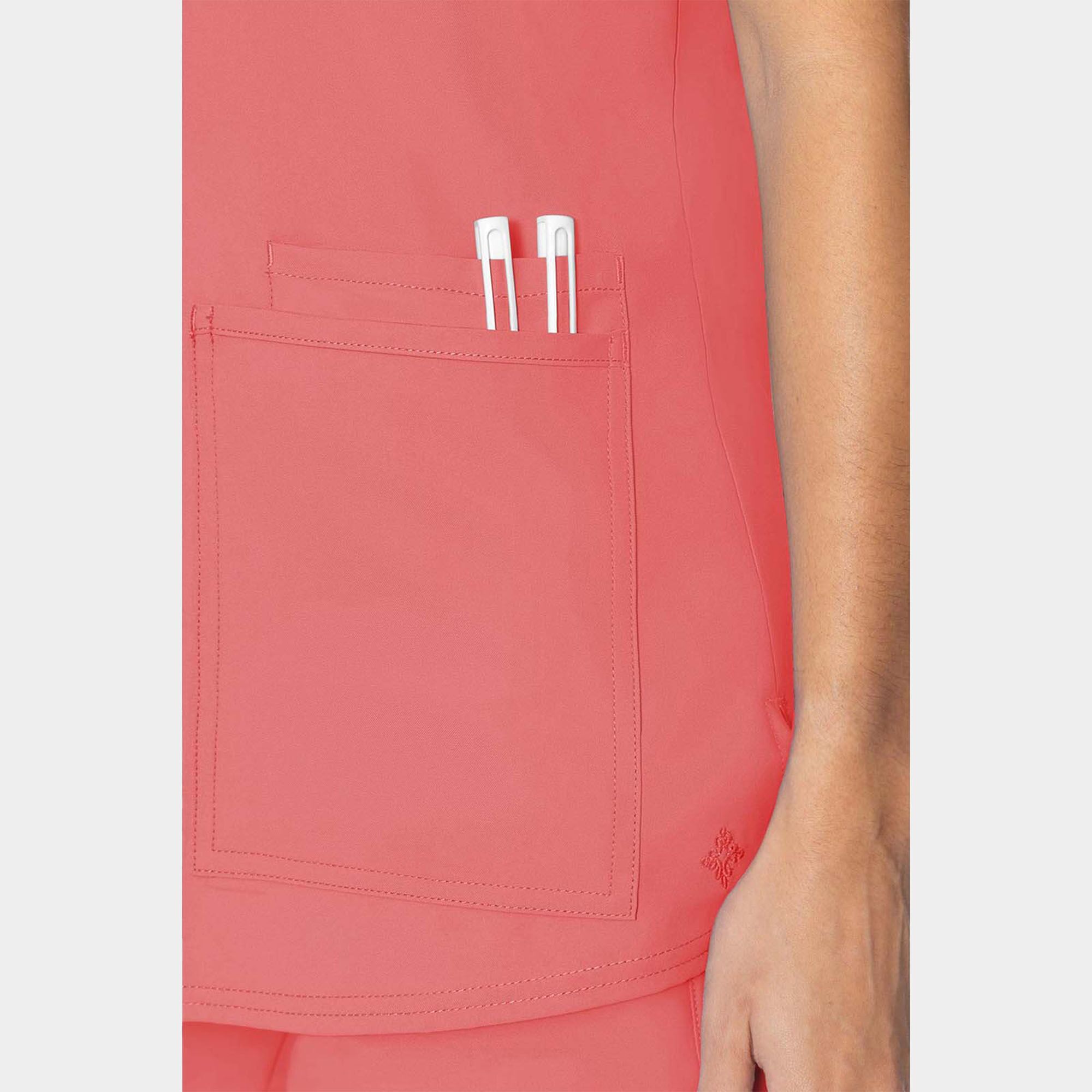 MC-Insight-3-Pocket-Top-MC2411_CRAL_Pocket-Details.jpg